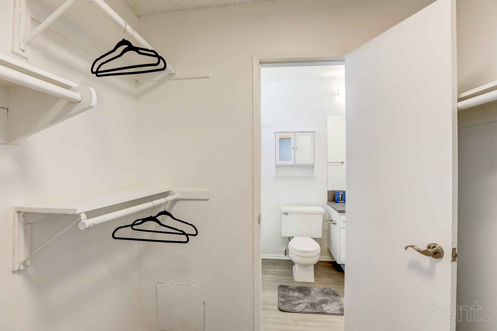 hallway storage into bathroom floorplan e at Chateau de Ville
